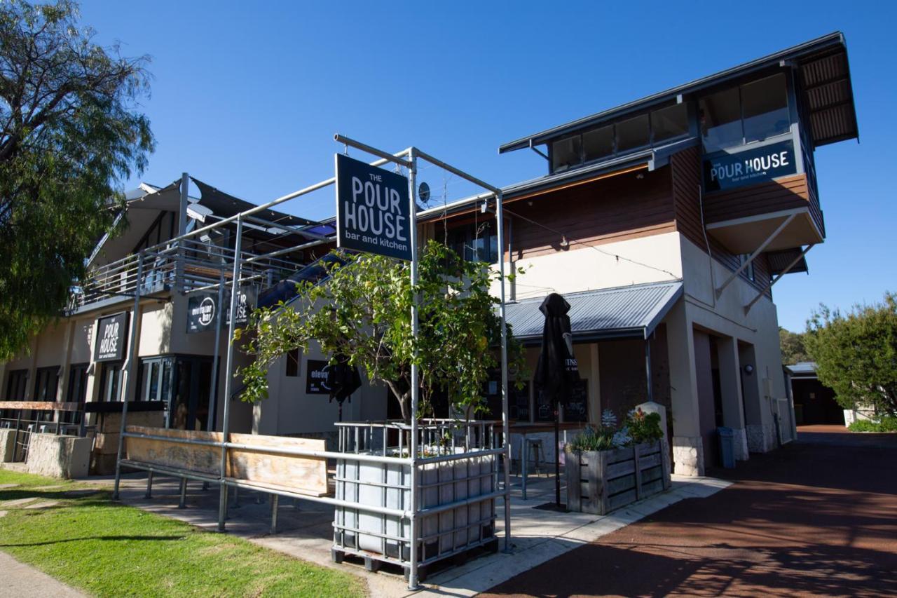 Dunsborough Apartments & Suites エクステリア 写真