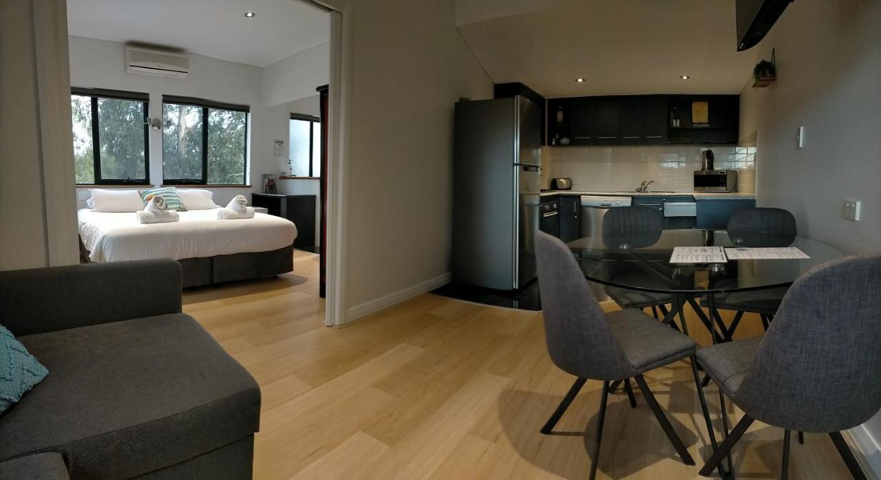 Dunsborough Apartments & Suites エクステリア 写真