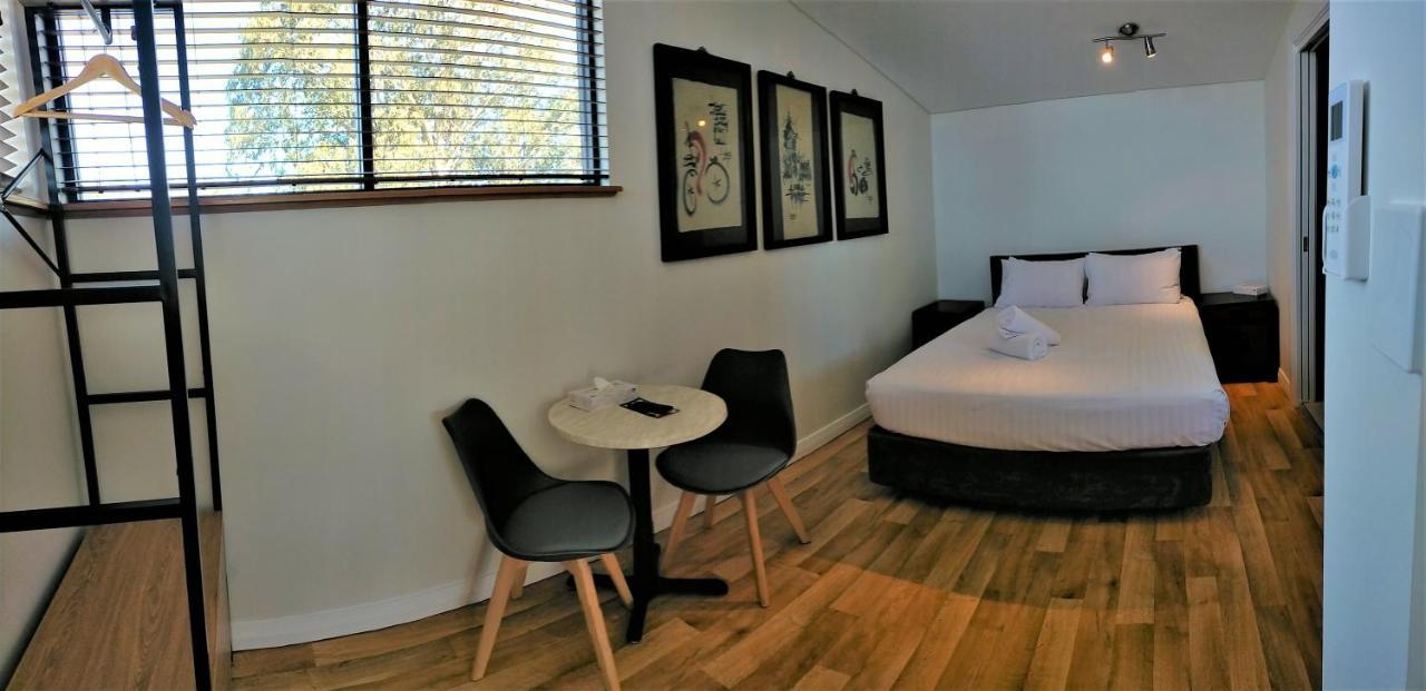 Dunsborough Apartments & Suites エクステリア 写真